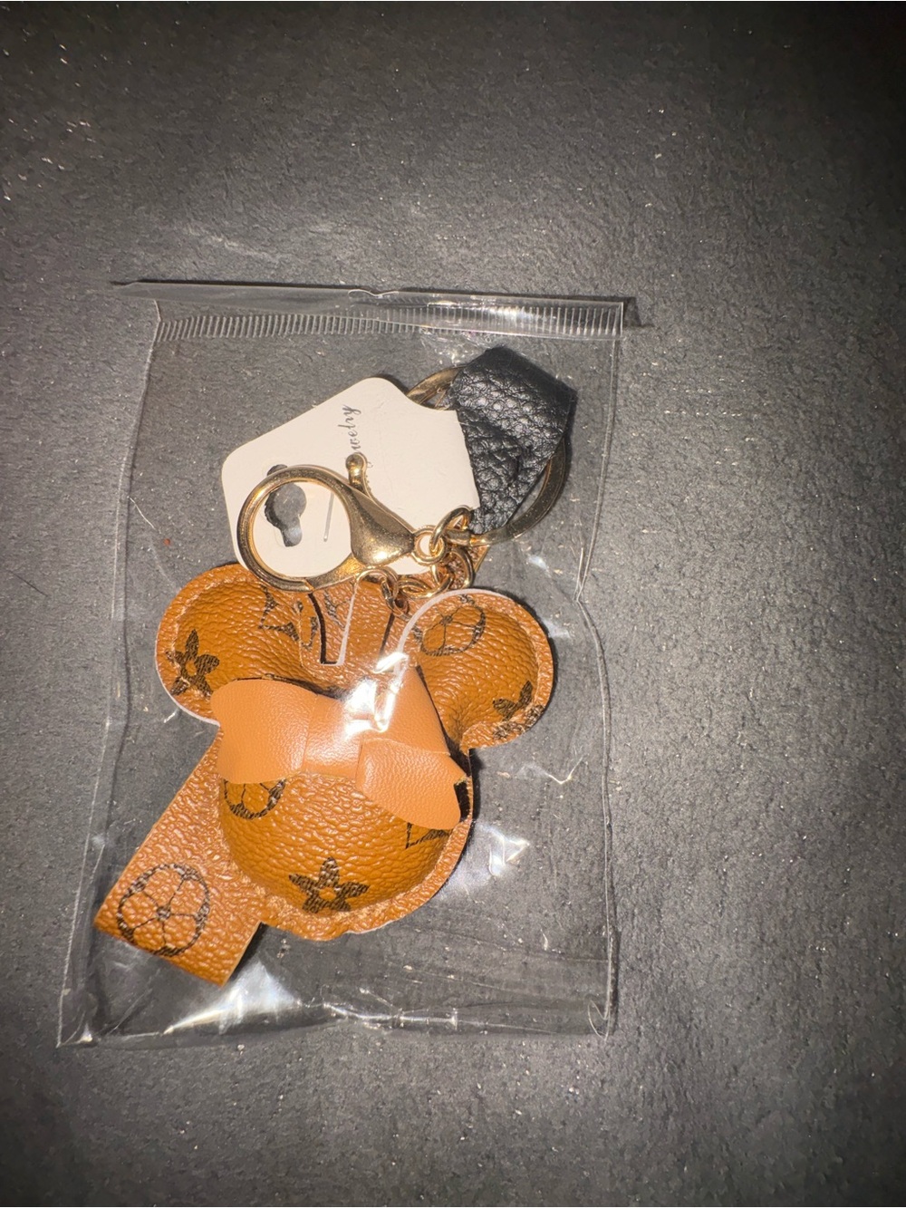FASHION  Mouse Keychain with Bow - Tan